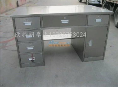 裝飾與實用兼?zhèn)?廠家直銷不銹鋼工作臺的選擇新時代